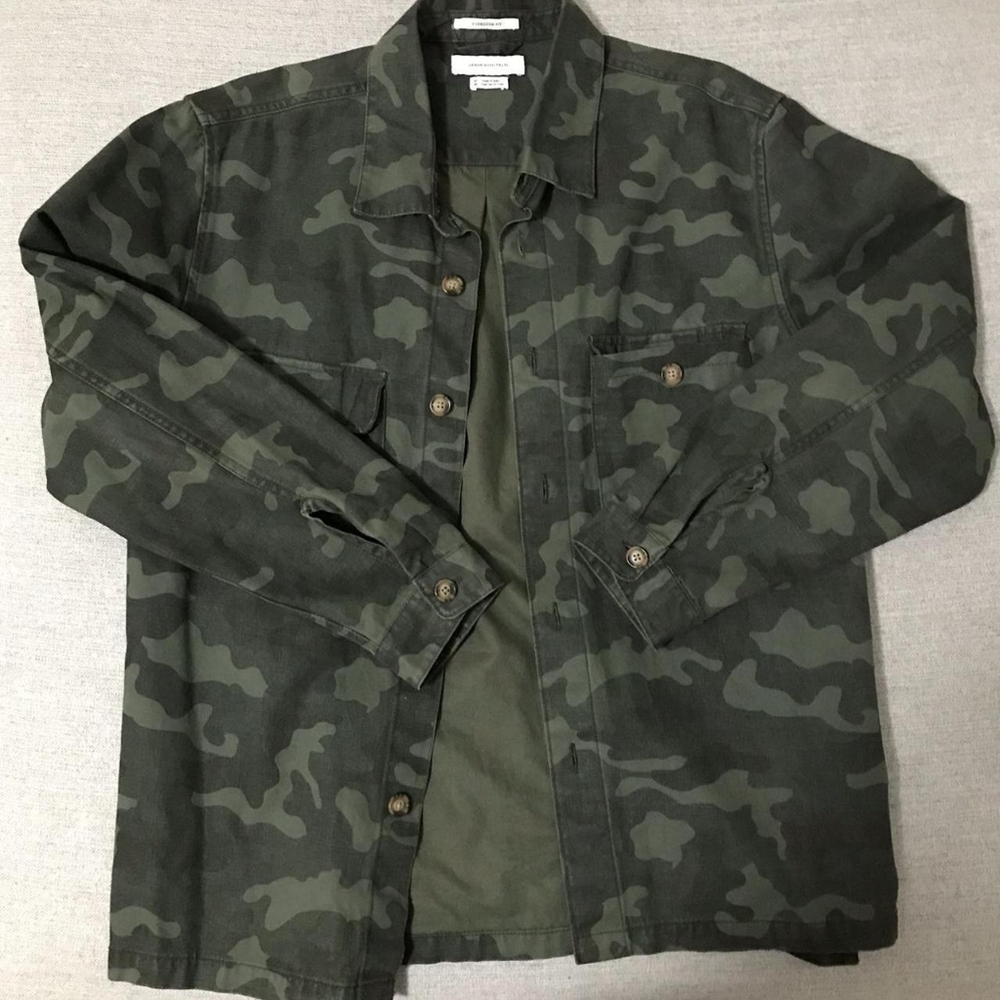 Urban Outfitters dark green camouflage over shirt